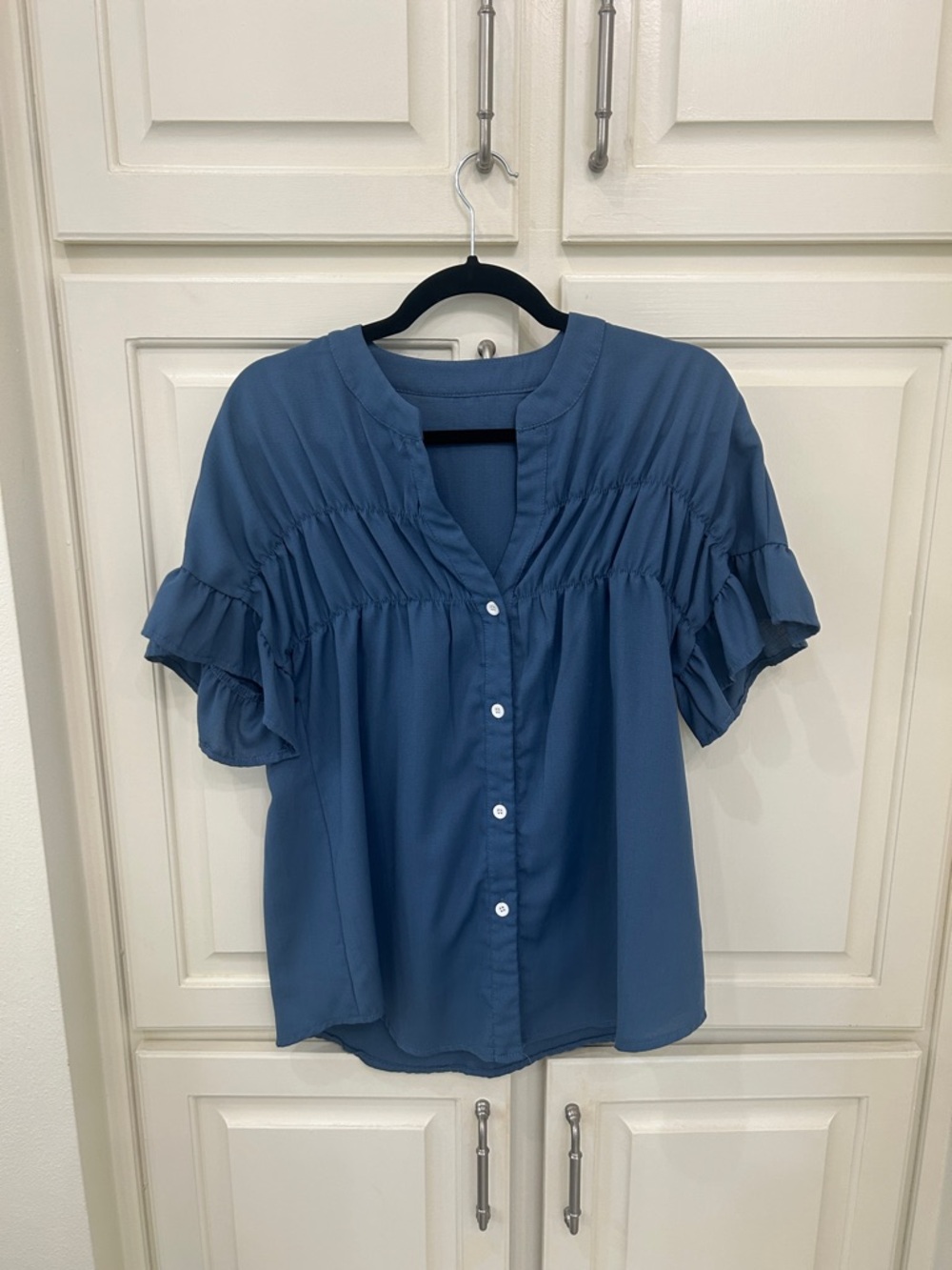 SHEIN Blue Ruffled Short-Sleeve Button Blouse